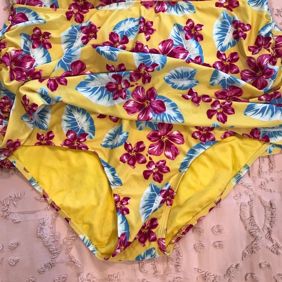 Target Family Collection Tropical Halter Swim Suit - Picture 4 of 9
